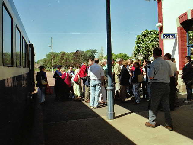 2002_0523B201